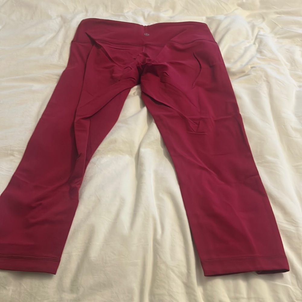 Red capri lululemon